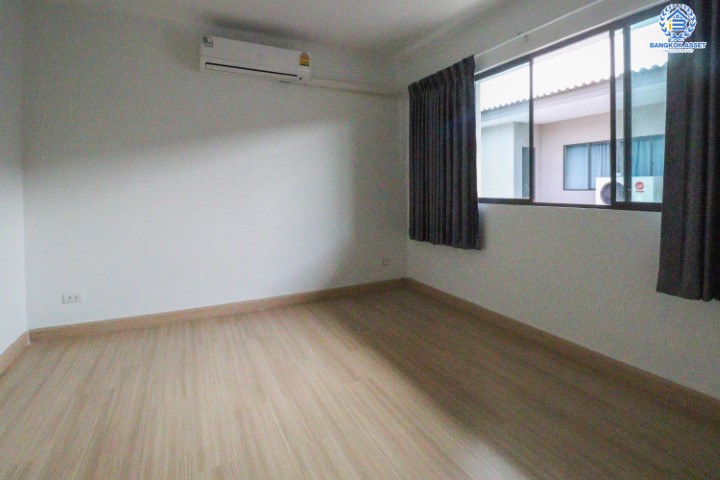 ทาวน์โฮมมือสอง ม. พฤกษาวิลล์65/2 ติวานนท์-ศรีสมาน ทาวน์โฮม3ชั้น สภาพดีมาก เหมือนไม่เคยเข้าอยู่ เนื้อที่ 25.20 ตร.ว. 3 ห้องนอน 3 ห้องน้ำ 2 ที่จอดรถ  สามรถทำเป็นโฮมออฟฟิศได้ บนทำลที่เชื่อมต่อถนน แจ้งวัฒนะ, ปากเกร็ด, ศรีสมาน ใกล้ทางด่วน "ศรีสมาน" จองเลย!